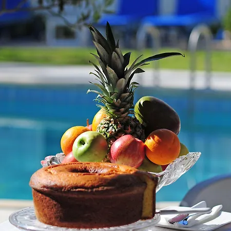 Follow The Sun 3* Polis