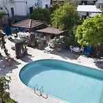Hotel apartamentowy Follow The Sun 3*