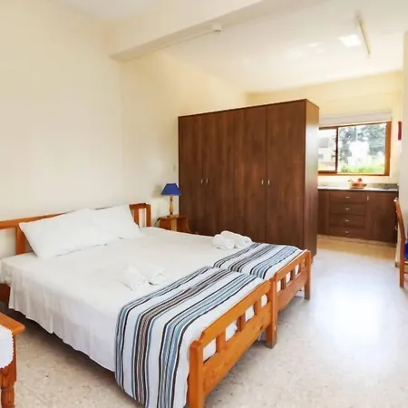 Aparthotel Follow The Sun 3*