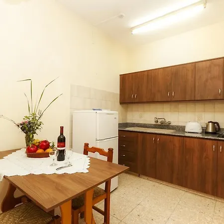 Follow The Sun Hotel de apartamente 3*