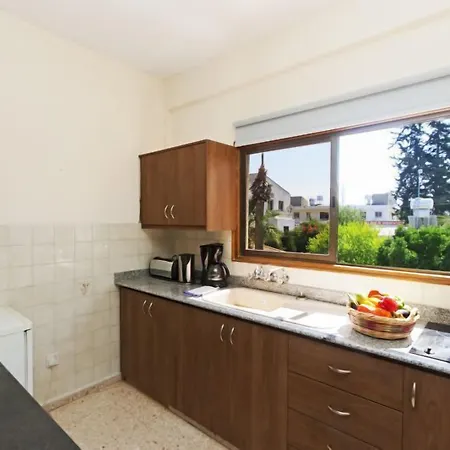 Follow The Sun Aparthotel Polis