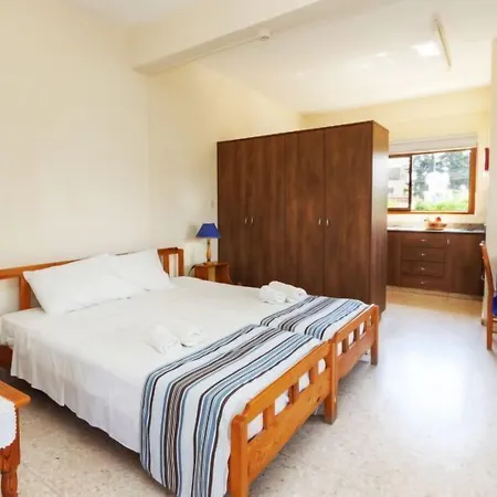 Aparthotel Follow The Sun 3*