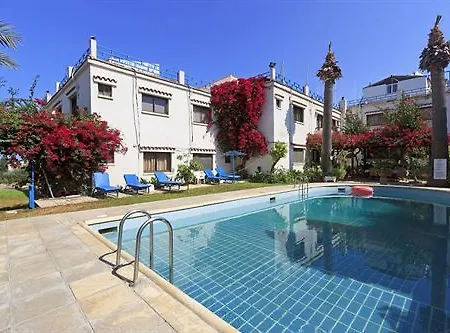 Follow The Sun Hotel de apartamente Polis