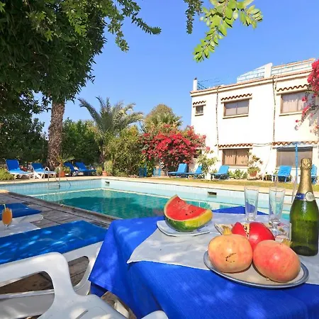 Aparthotel Follow The Sun Polis