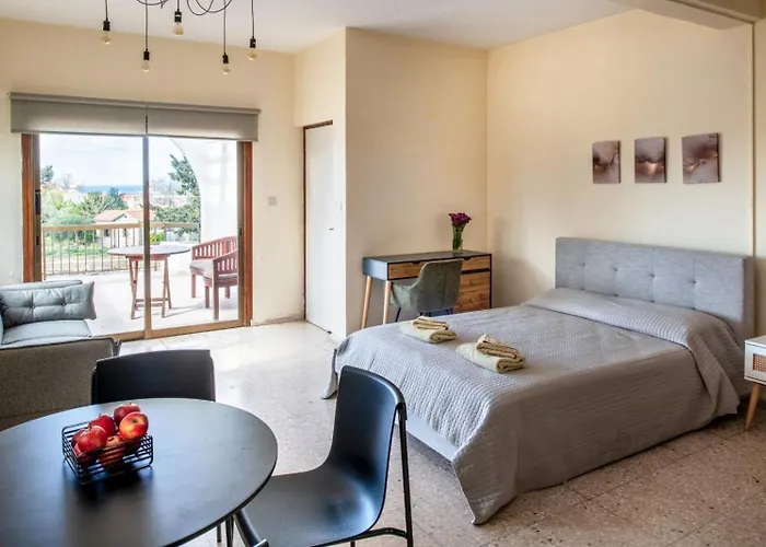 Aparthotel Follow The Sun 3*