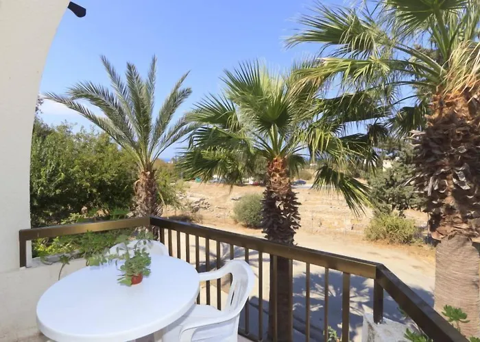 Aparthotel Follow The Sun 3*