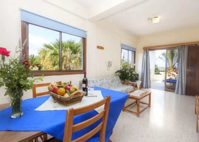 Follow The Sun Apartahotel 3*